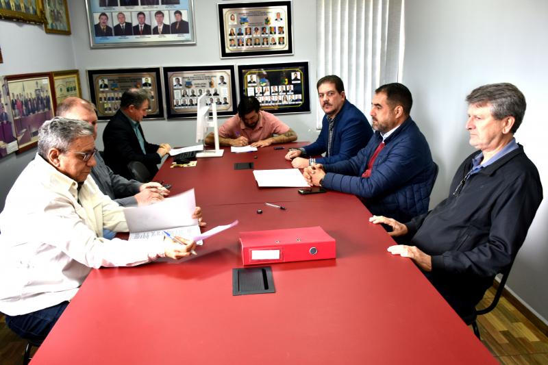 Comissão de Finanças realiza oitiva com ex-prefeito Berto Silva sobre contas de 2023